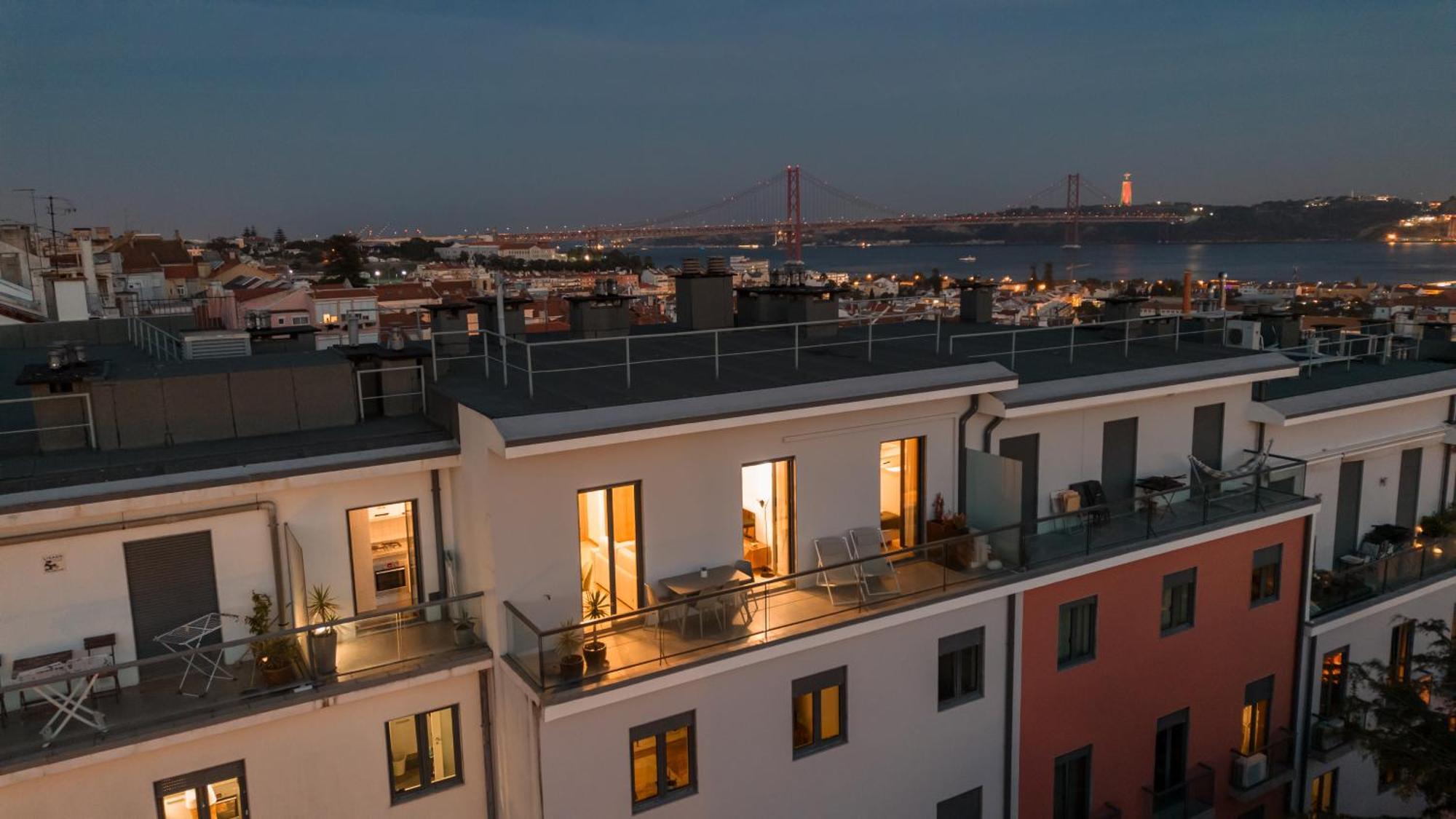 Premium Flat At Ajuda/belem With Balcony, Parking! Daire Lisboa